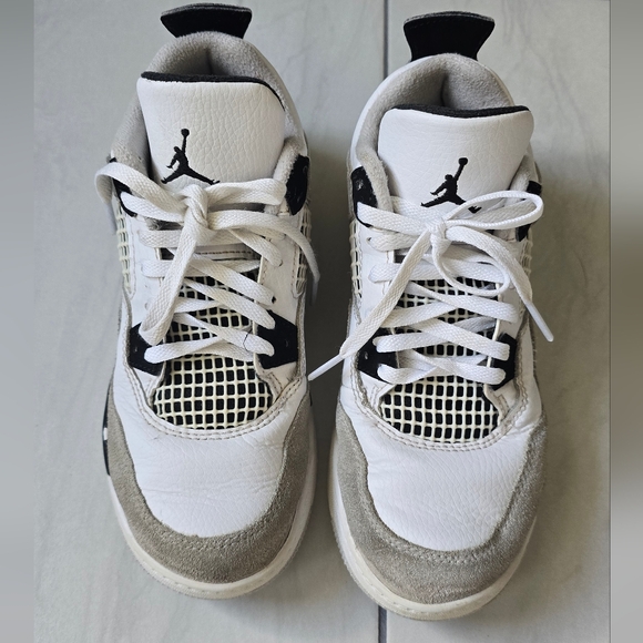 Jordan Other - Jordan 4 Retro Mid Military Black size 2Y